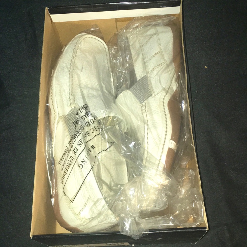 Men’s GBX Elite Mambo White Loafers 00558737